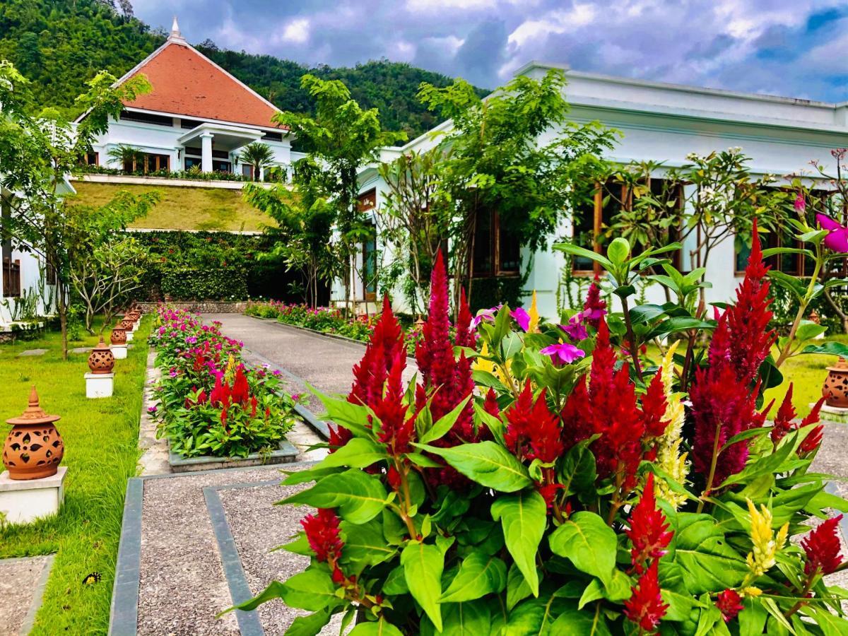 Hotel Le Grand Muang Pakbèng Exterior foto