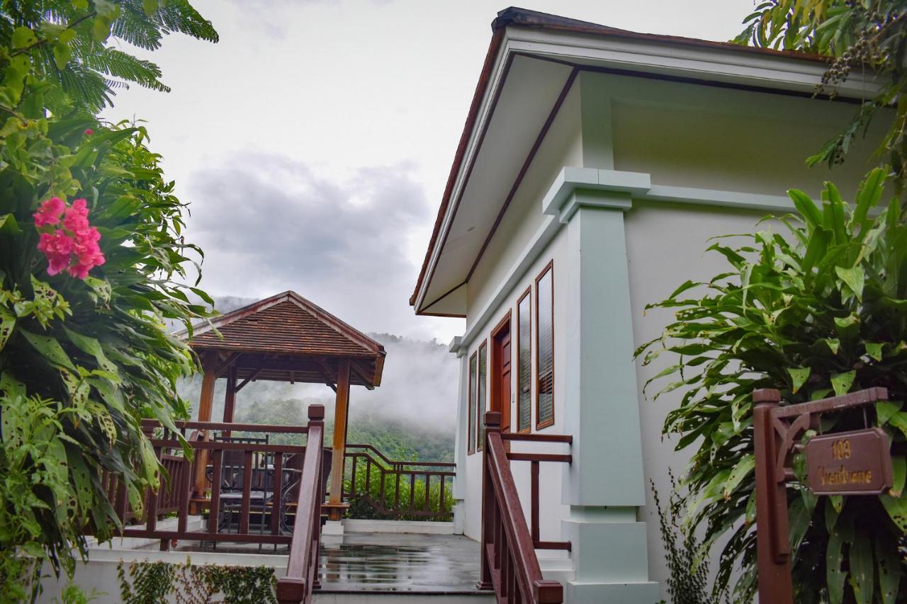 Hotel Le Grand Muang Pakbèng Exterior foto